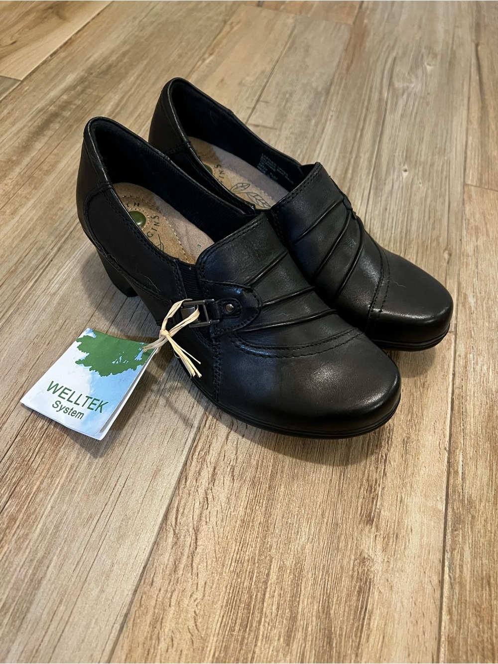 New Earth Origins Black Low Block Heel Slip-On Pumps